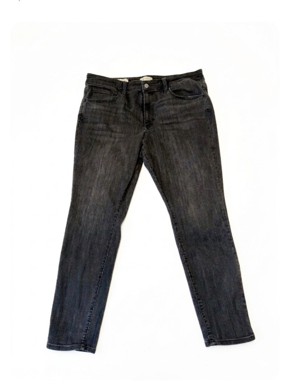 Universal Thread Women's High-Rise Slim Jeans in Faded Black Size 16